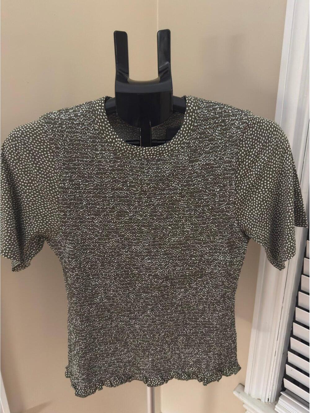 NWT Nation Los Angeles Smocked Stretchโ Tee Olive Polka Dot Top M